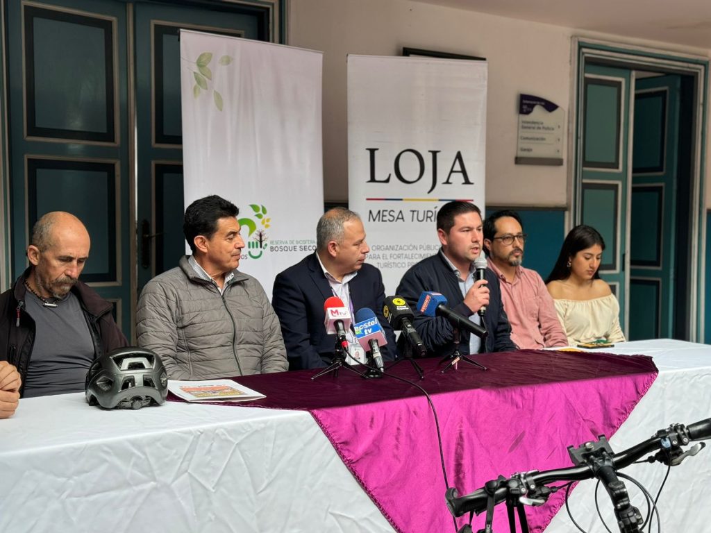 Mediante rueda de prensa se invitó al evento ciclístico.