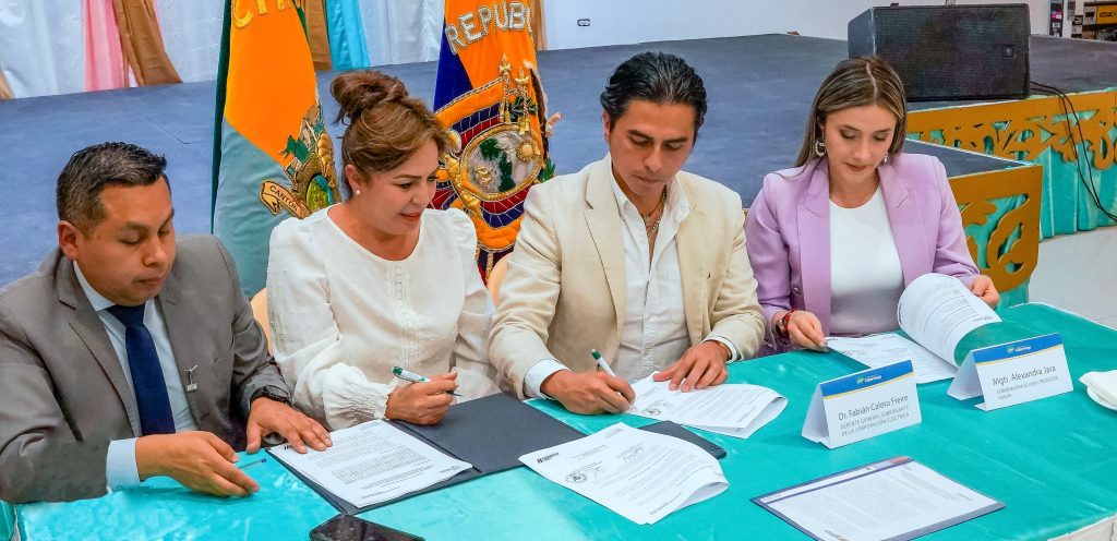 Las autoridades sellaron el acuerdo.