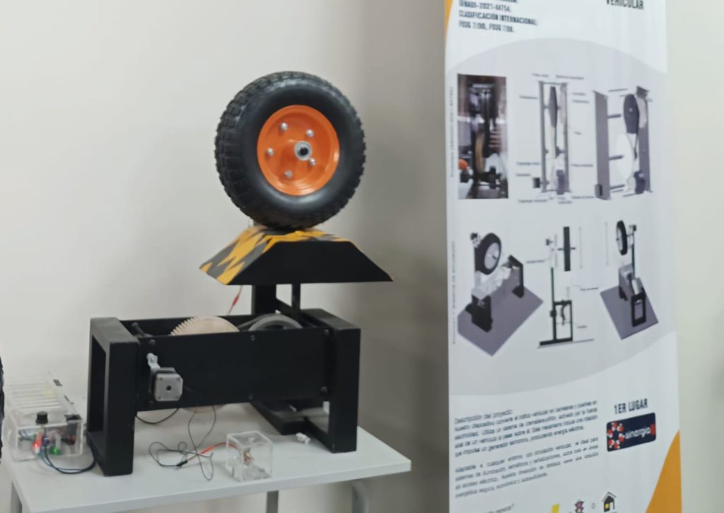 El laboratorio de la UTPL cuenta con una patente de invención para el dispositivo de generación de energía en carreteras y puentes.
