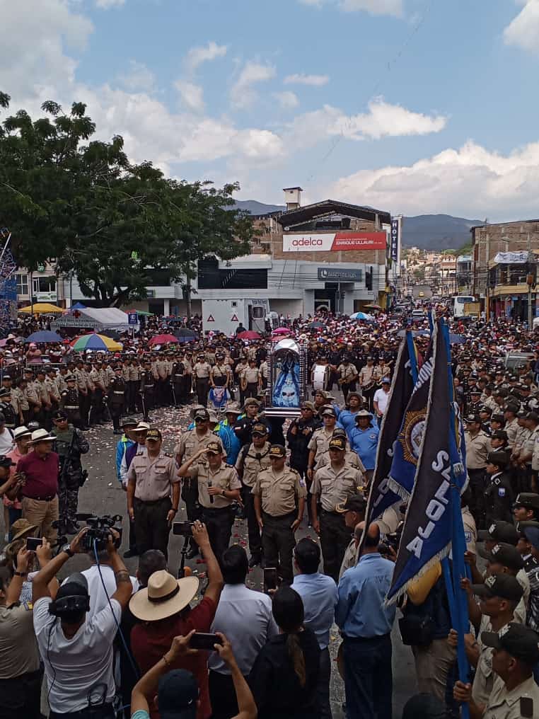 A las 14:30 de este domingo, 18 de agosto, llegó la imagen a la plaza central de la ciudad de Catamayo.