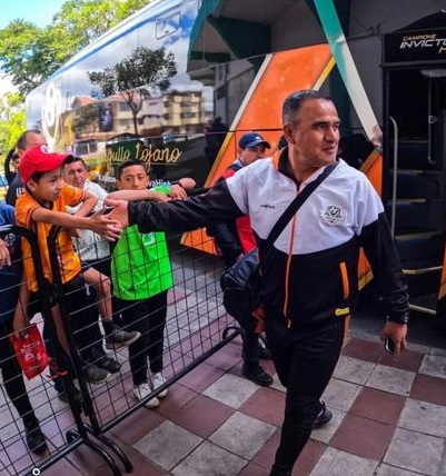 Él es el estratega lojano, Geovanny Cumbicus.