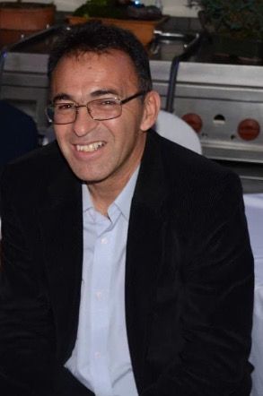 Los restos mortales serán velados desde las 11:00 de este miércoles, 18 de septiembre, en la funeraria Monteolivo, de Quito, y la misa, el jueves, 19, a las 12:00, en el mismo lugar.