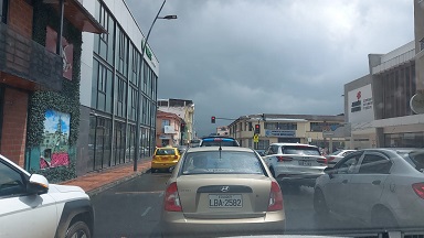 La bruma es evidente durante todo el día.