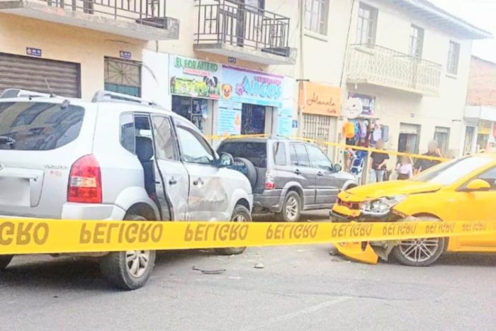 El percance ocasionó daños materiales.