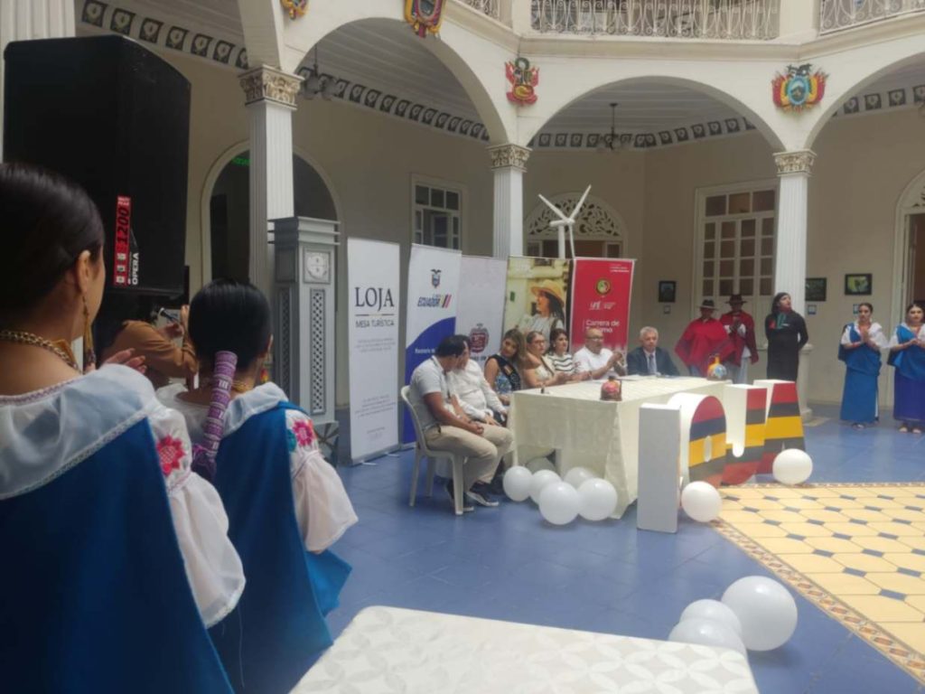 En la presentación se detalló las actividades que se desarrollarán la próxima semana. Hubo también danza y lanzamiento de globos.