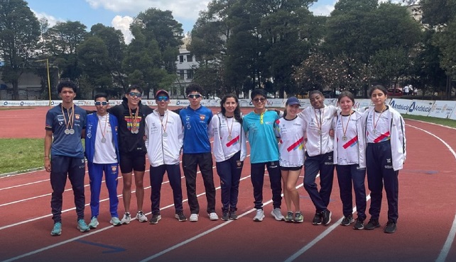 La delegación lojana tuvo una destacada participación.