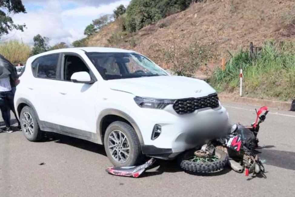 El segundo ocupante de la motocicleta fue llevado a una casa de salud.