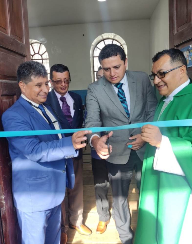 El corte de la cita dio paso a la inauguración oficial de las tres aulas que fueron sometidas a una remodelación.