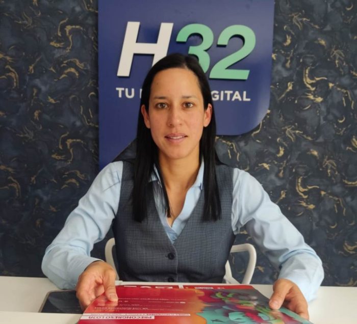 Stephanie Arteaga Pilco, integrante de la SLAN, invita a participar de la cita académica.