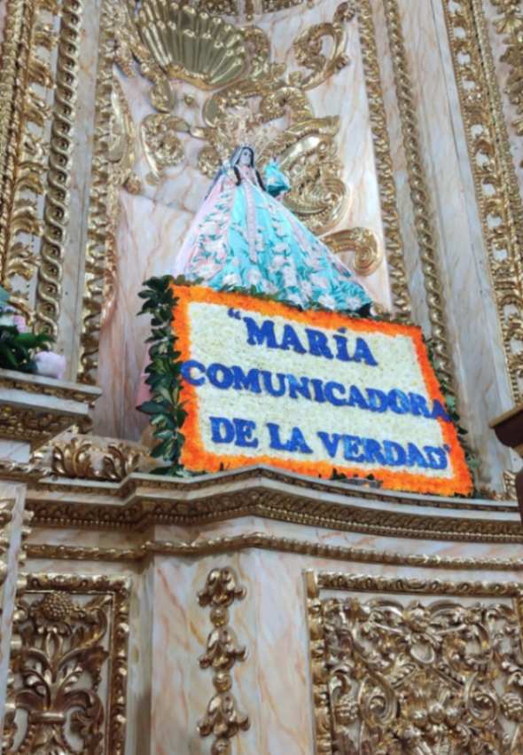 La eucaristía celebrada en la Catedral fue presidida por la imagen de la Virgen del Cisne, a quien se la denominó María, comunicadora de la verdad.