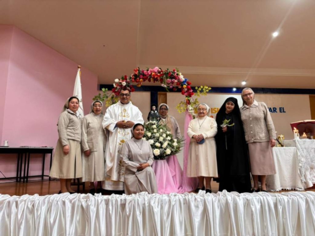 Actualmente, el plantel educativo está bajo la dirección de la Hna. Dina María Orellana Aguilar.