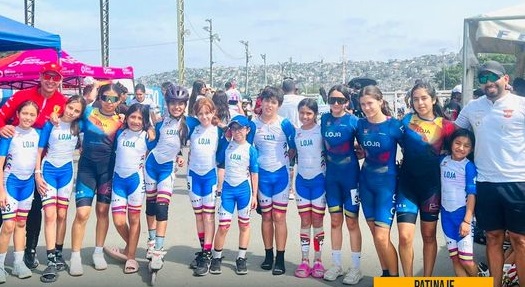 Esta es la delegación lojana que hizo su participación.