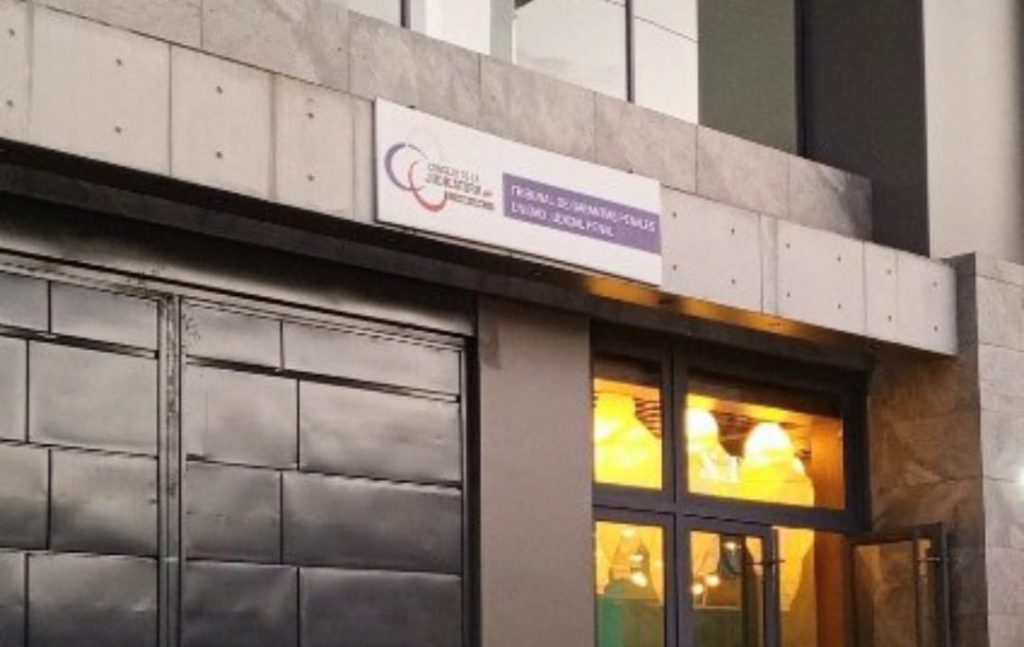 En la Unidad Judicial se realizan las audiencias pese a los cortes de energía eléctrica.