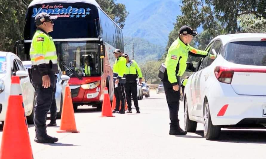 Los operativos se ejecutan las 24 horas, en el cantón Loja.
