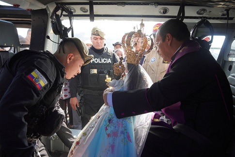 La Imagen cumplió el recorrido de la mano del padre Sócrates Chinchay.