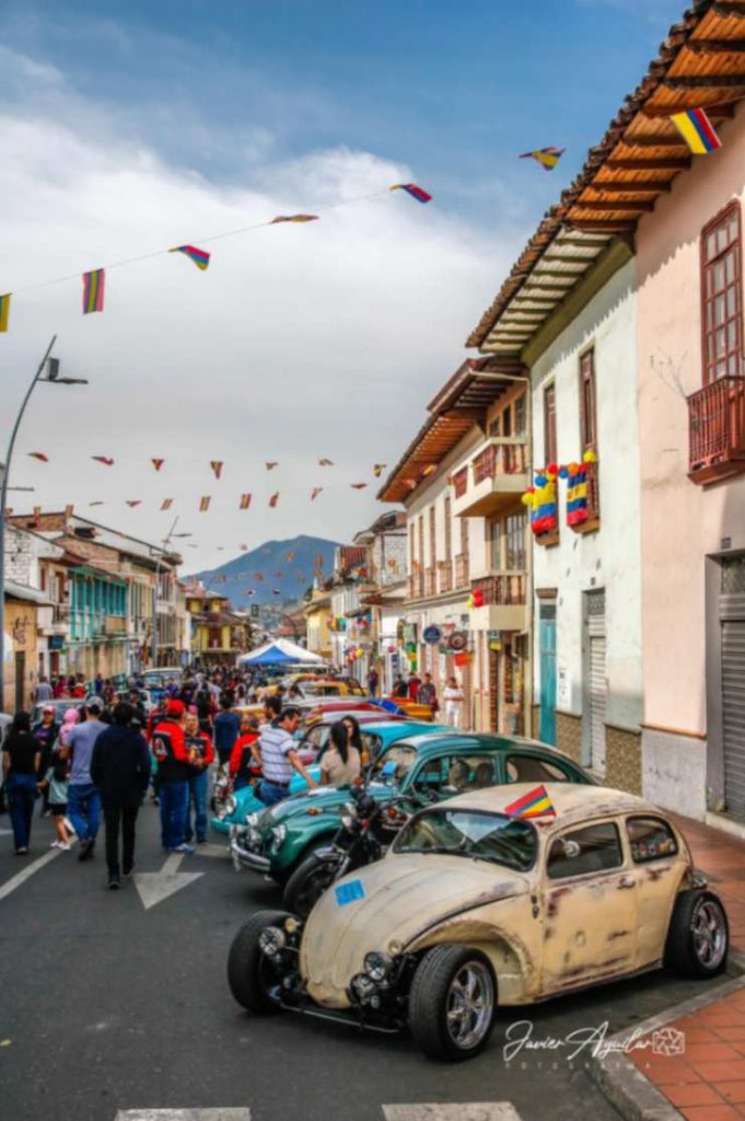 Los 'pichirilos' también fueron el centro de la atención del público lojano.