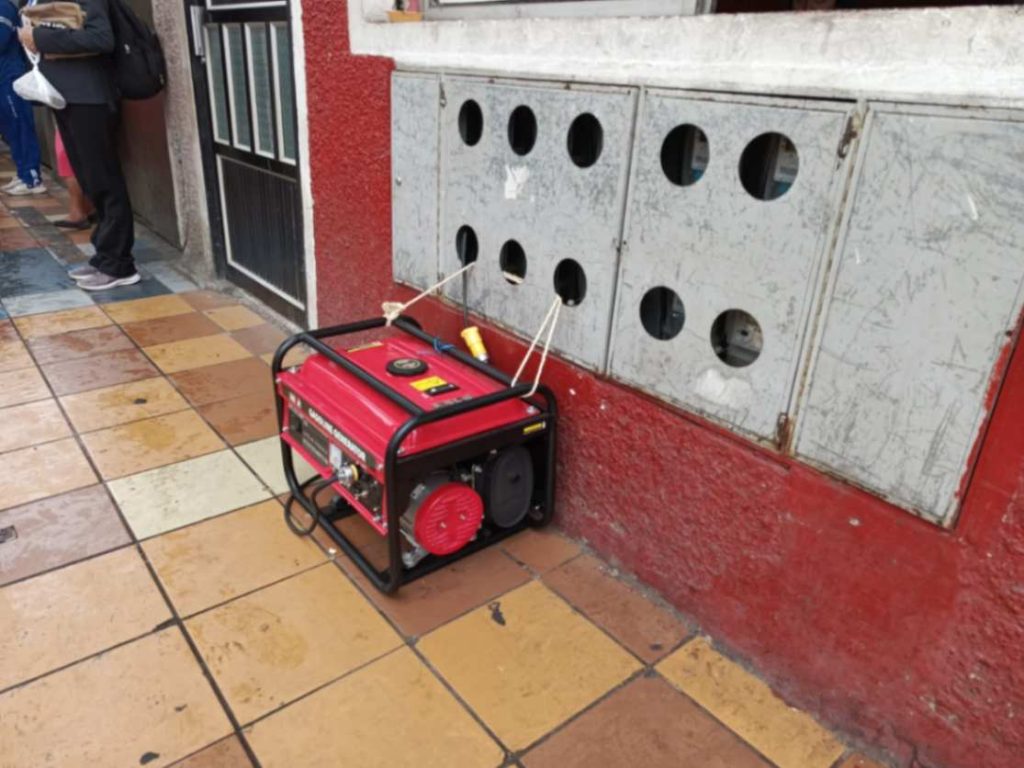 Los generadores son una de las opciones utilizadas por los negocios para mitigar los efectos de los cortes de energía. Los generadores son una de las opciones utilizadas por los negocios para mitigar los efectos de los cortes de energía.