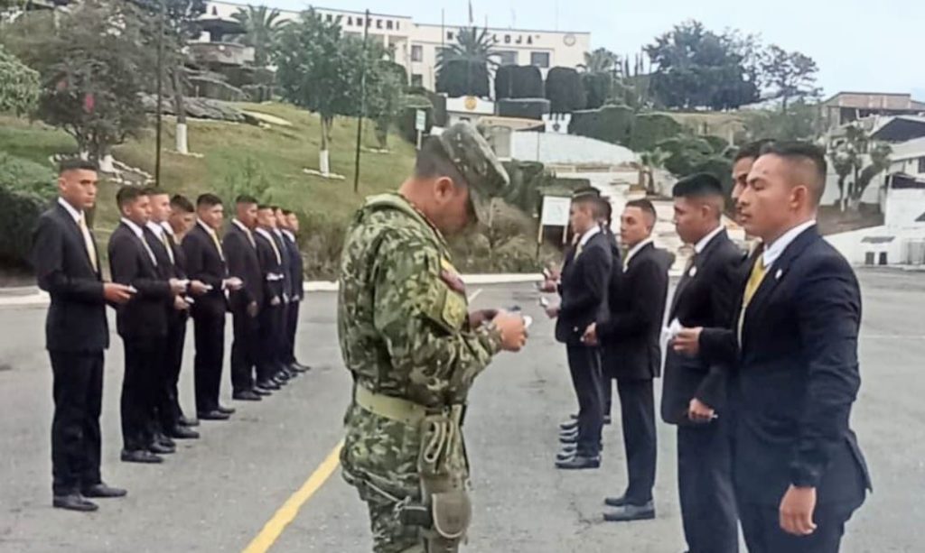 Ellos arribaron a la Brigada de Infantería Motorizada Número 7 ‘Loja’ para cumplir con el protocolo.