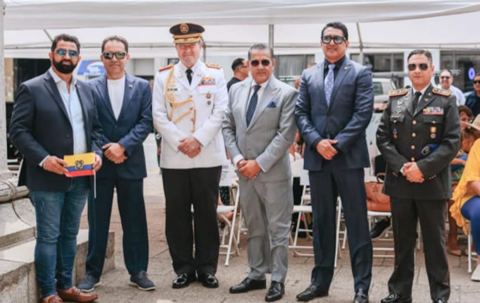 Claudio Abril Vargas, tercero desde la izquierda, durante un evento que se realizó en agosto de 2024, en Estados Unidos de Norteamérica.