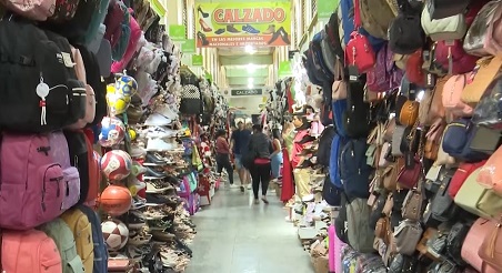 En el Centro Comercial ahora trabajan en horario extendido.
