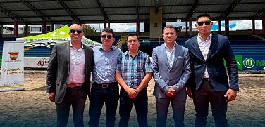 Una localidad del Estadio Reina del Cisne ahora lleva el nombre de Pedro Larrea.