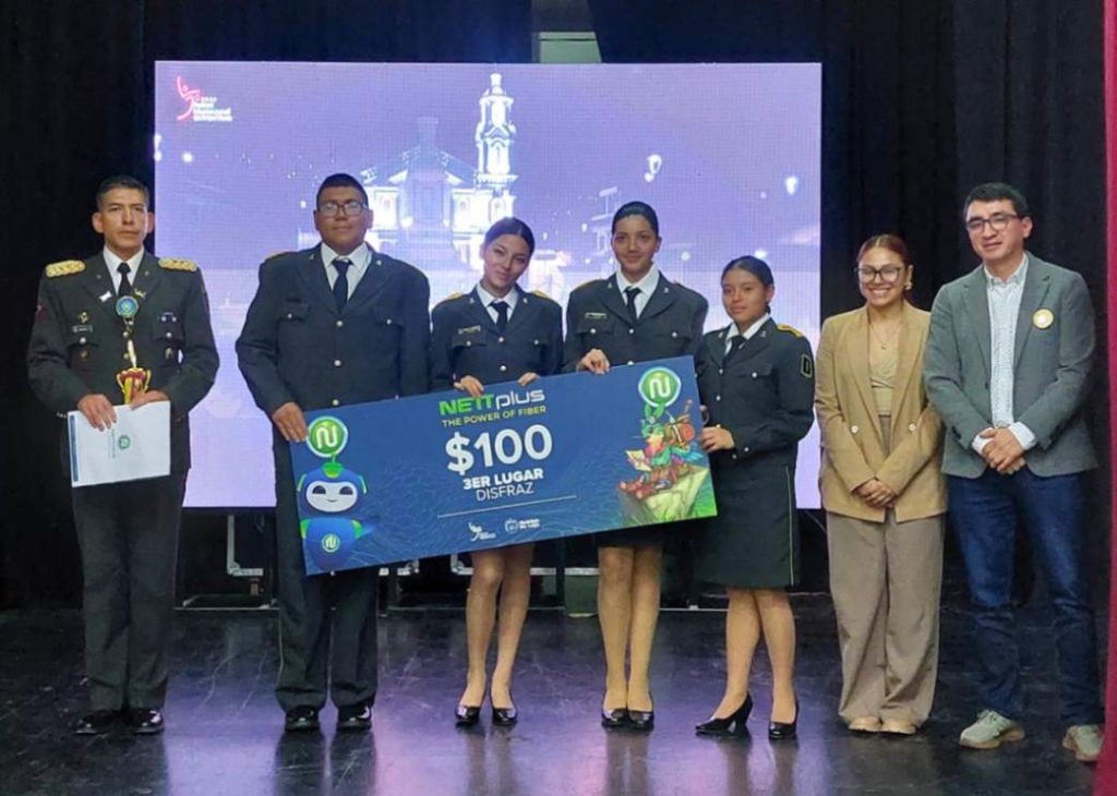 Tercer lugar: Unidad Educativa Teniente Coronel Lauro Guerrero.