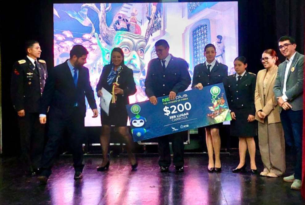 Tercer lugar: Unidad Educativa Teniente Coronel Lauro Guerrero – COMIL.