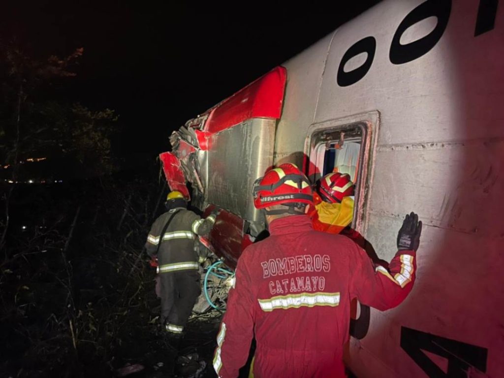 El vehículo se accidentó a escasos kilómetros de la ciudad de Catamayo.