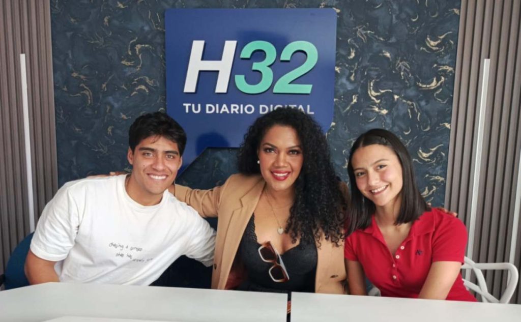 Felipe González, Noralma Reeves y Gabriela Abendaño, integrantes del elenco de la obra.