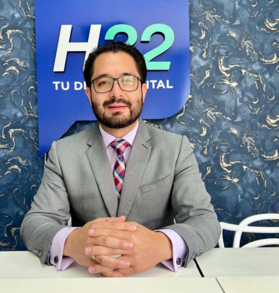 Manuel Uchuary, director del Programa de Maestría de Derecho Constitucional con mención en Derechos Humanos