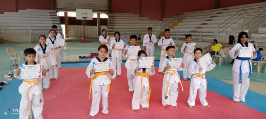 El evento se desarrolló en el coliseo de deportes de la ciudad de Amaluza, cabecera cantonal de Espíndola.