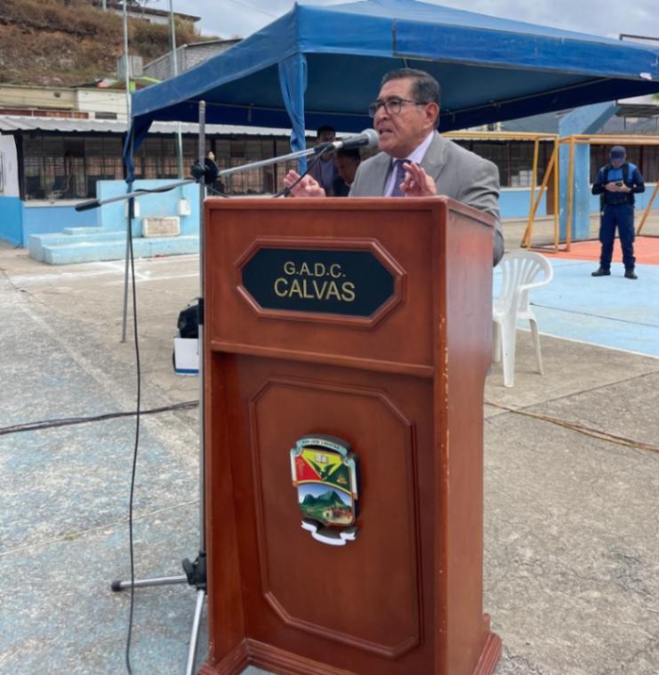 El burgomaestre calvense es autor de la Ley del Fondvial, aprobada por el entonces Congreso Nacional, en 1992.