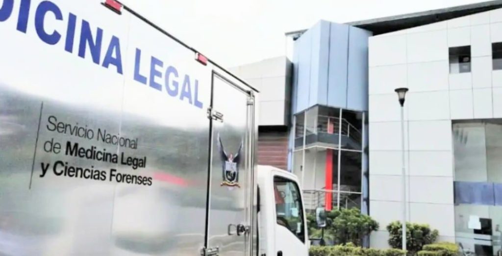 En el centro forense está el cuerpo sin vida a la espera de ser identificado.