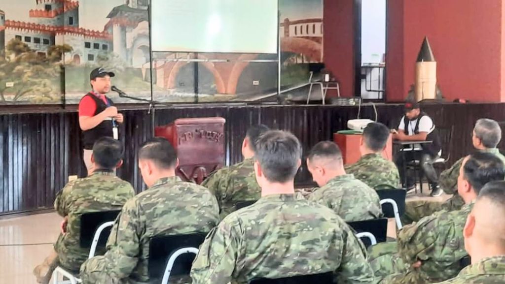 En las unidades militares de la ciudad y provincia de Loja se desarrolló el evento.