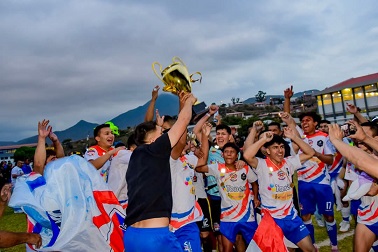 El equipo Progreso celebró el triunfo conseguido.