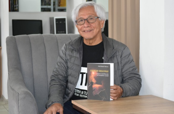 Galo Ramón Valarezo ha escrito 26 libros y más de 200 artículos en diversos medios nacionales e internacionales.