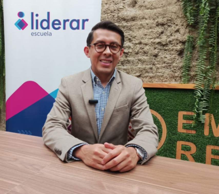Alex Cárdenas, director de la Escuela Liderar.