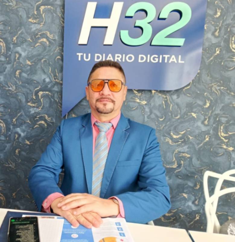 El candidato lleva más de 20 años en la profesión, cuenta con una especialidad en Medicina Familiar, labora en el MSP.