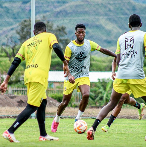 Libertad entrena en Catamayo y Loja.