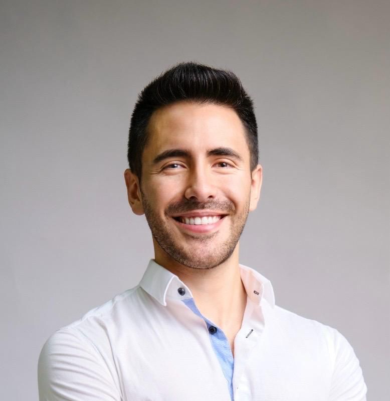Juan Emanuelle Valdivieso Ortega, nuevo Joven del Año Capítulo Loja 2025.