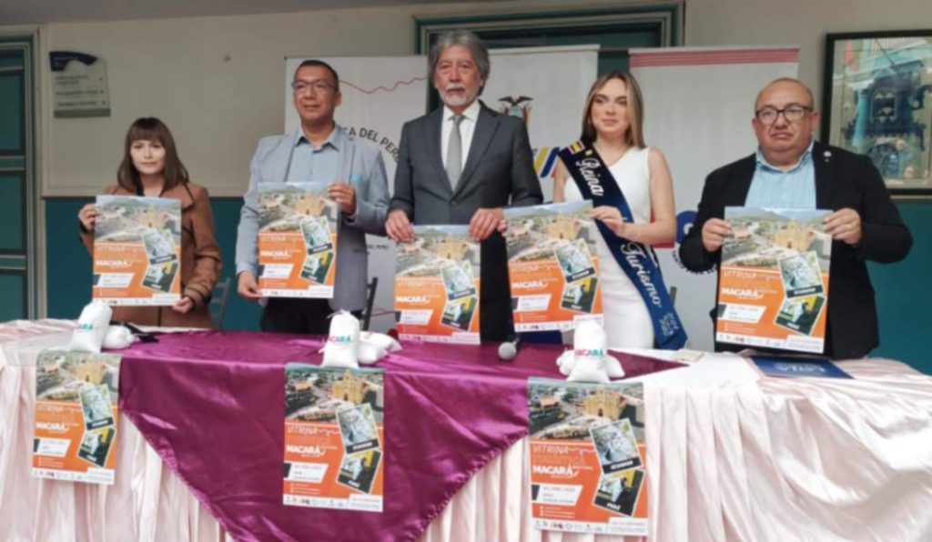 En la ciudad de Loja, la presentación de la Vitrina Turística Binacional se realizó este miércoles 12 de febrero.