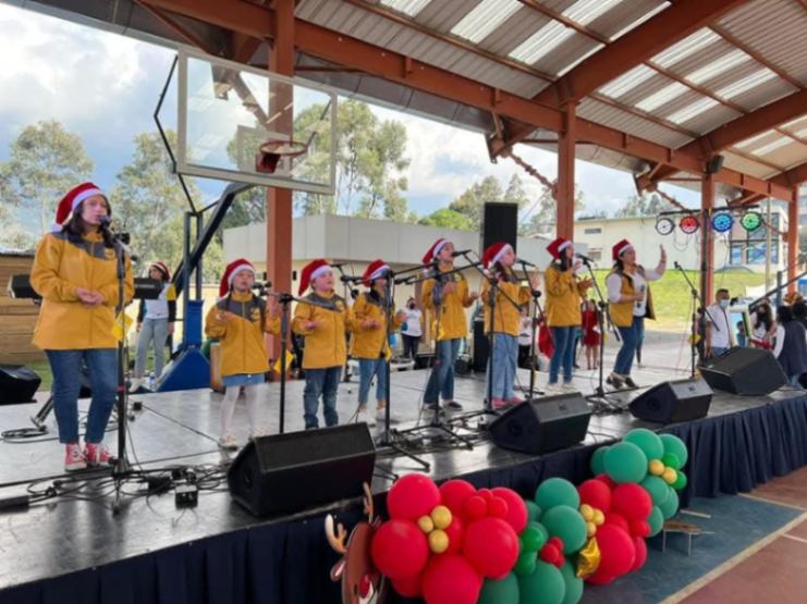 La academia realiza prestaciones periódicas, dando a conocer el talento en sus estudiantes.