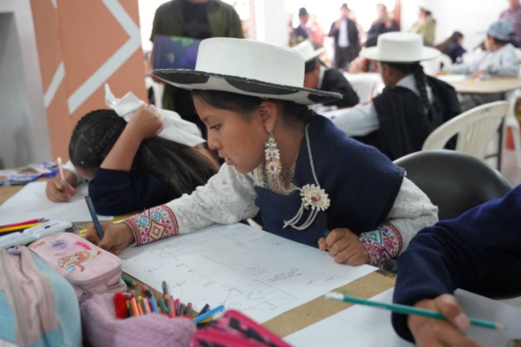 Un concurso de dibujo sacó a flote el talento e ingenio de la niñez de Saraguro.  