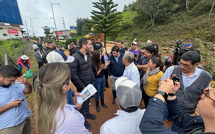 Se cumplió un recorrido para verificar la situación que padece Loja por el problema invernal.