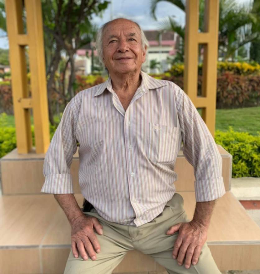 Adriano López dirigió y condujo por varios años el segmento radial ‘Abelino, al pan, pan y al vino, vino’.