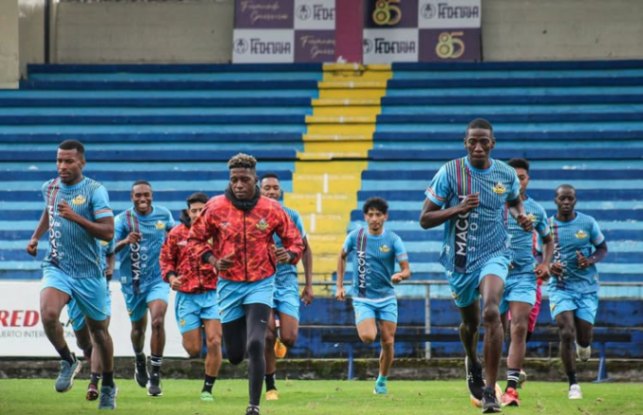 El equipo lojano ha tenido ciertos problemas para entrenar por la presencia del invierno.