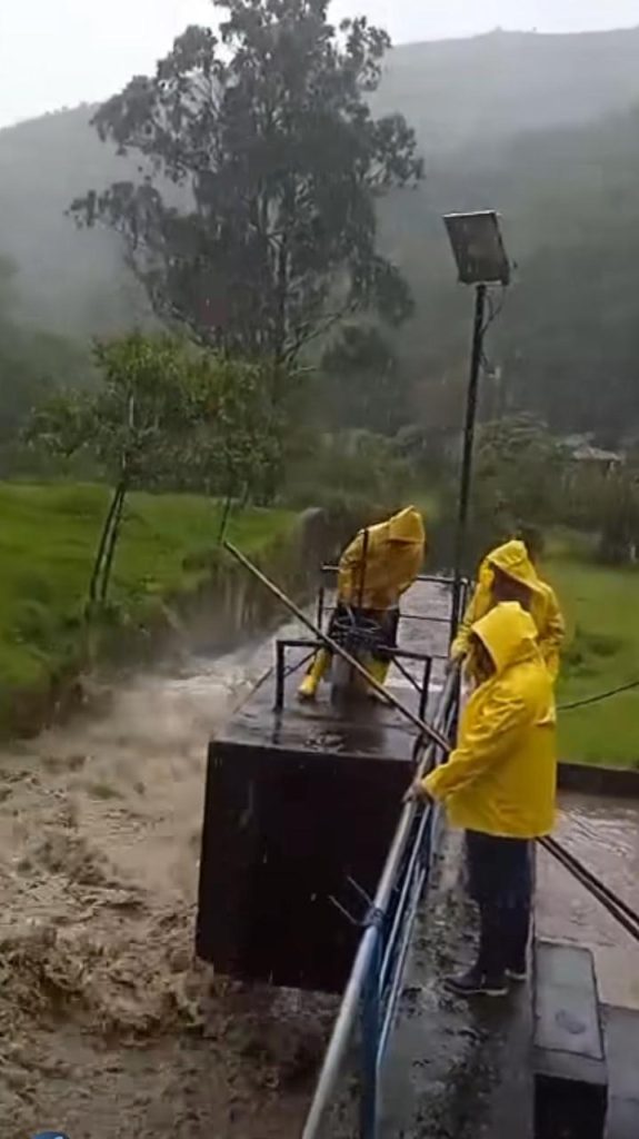 Los ciudadanos esperan respuesta concretas y acciones que garanticen el servicio continuo de agua potable.