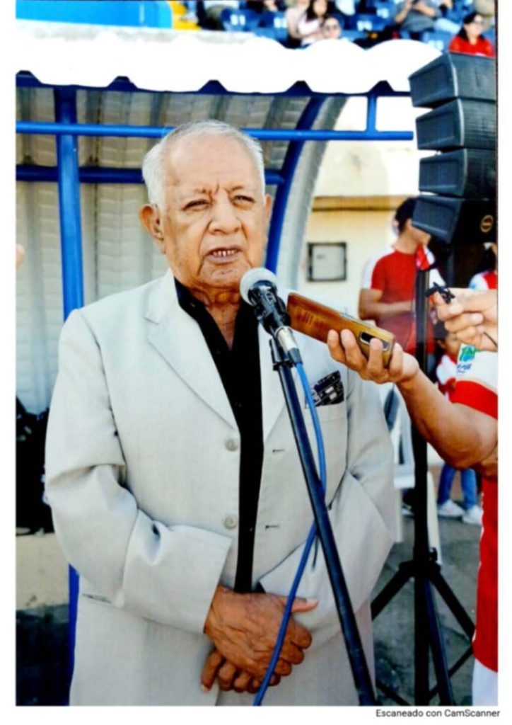 David Moncayo se describe así mismo como un hombre rector con seriedad y honradez