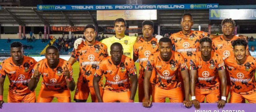 Libertad cumplió el último entrenamiento el sábado en Loja.