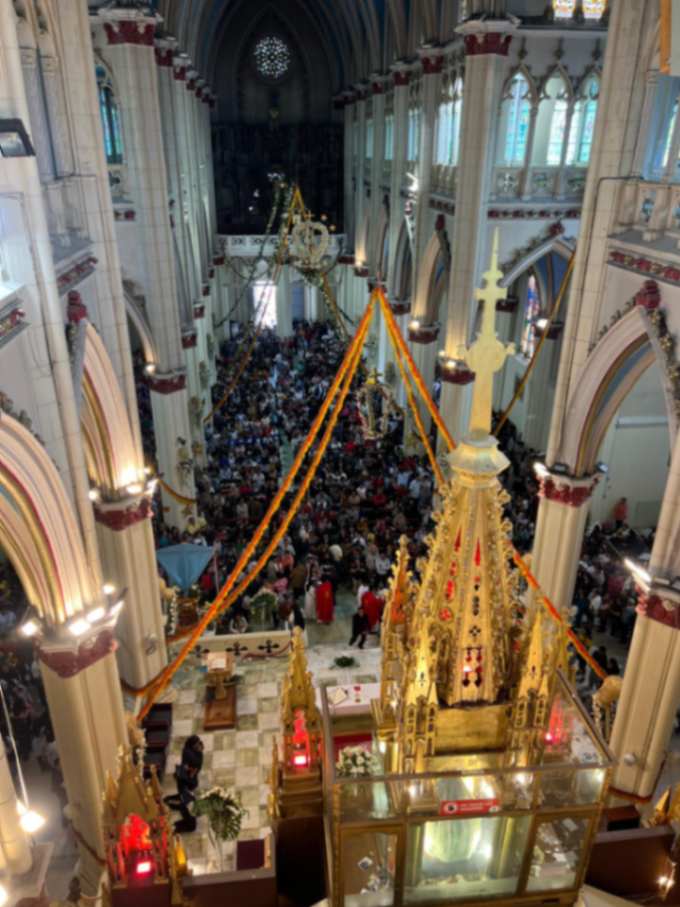 Los eventos empezaron el sábado, 3 de mayo, con una romería al Santuario de la Virgen del Cisne, donde se celebró una misa de acción de gracias.